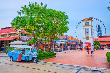 Bangkok 'taki Asyalı alışveriş bölgesinin meydanı., 