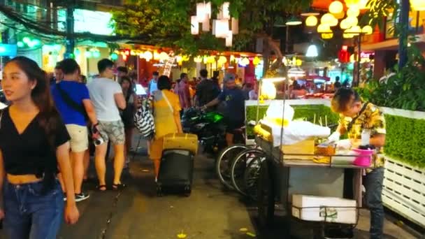 Bangkok Tailandia Abril 2019 Ruidoso Mercado Nocturno Khao San Con — Vídeos de Stock