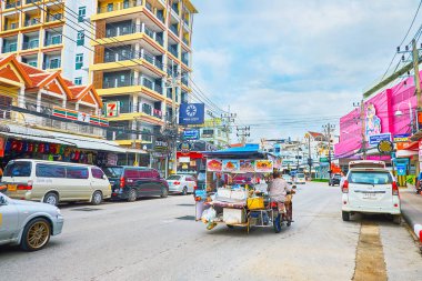 Patong Caddesi, Phuket, Tayland 'daki yemek arabası.