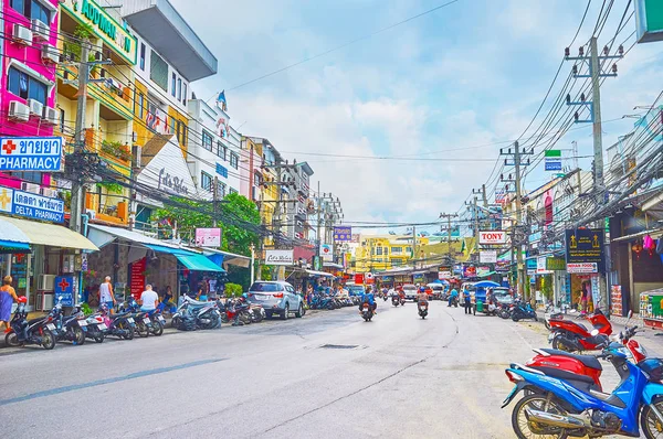 Jalan-jalan Patong yang sibuk, Phuket, Thailand — Stok Foto