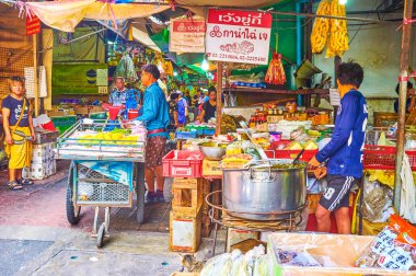 Bangkok, Tayland 'daki Çin Mahallesi' nde çeşitli sokak yemekleri.