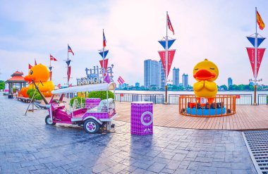 Alacakaranlık heykelleri Bangkok, Tayland 'daki Asyalıların merkezinde.