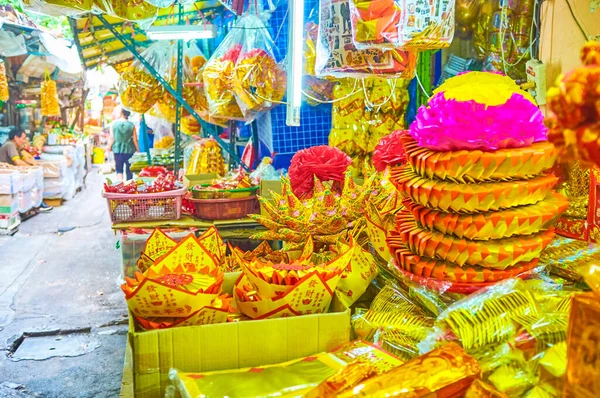 Çin dini ürünleri Bangkok, Tayland 'daki Çin Mahallesi pazarında.