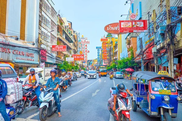 The traffic in Chinatown of Bangkok, Thailand — 스톡 사진
