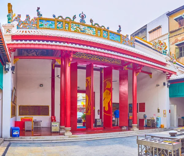 Gården till Kwang Tung Shrine i Chinatown i Bangkok, Thailand — Stockfoto