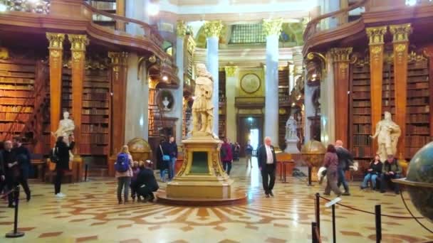 Viena Austria Marzo 2019 Prunksaal Biblioteca Nacional Con Gran Estatua — Vídeo de stock