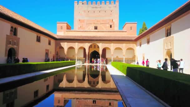 Granada Hiszpania Września 2019 Średniowieczny Dwór Myrtles Nasrid Palace Alhambra — Wideo stockowe