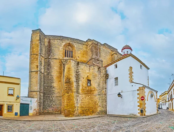 The medieval San Mateo Church, Jerez, Spain — ストック写真