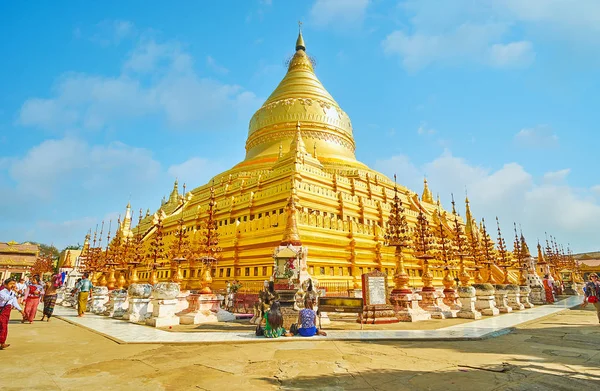 Decorations of Shwezigon Pagoda, Bagan, Myanmar — Stock Photo, Image