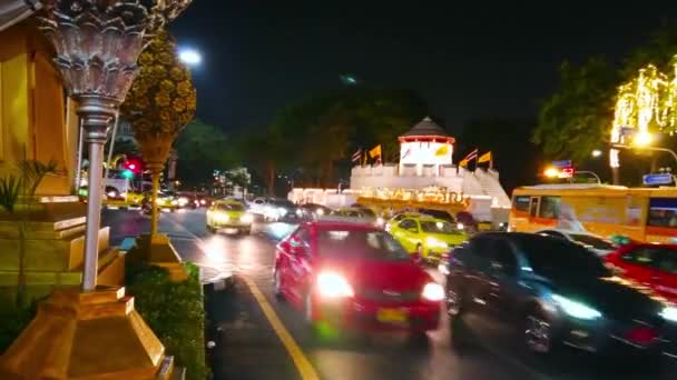 Bangkok Thaïlande Avril 2019 Circulation Nocturne Sur Avenue Ratchadamnoen Avec — Video