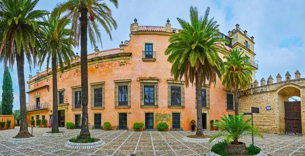 Panorama of Villavicencio Palace of Alcazar, Jerez, Spanien — Stockfoto