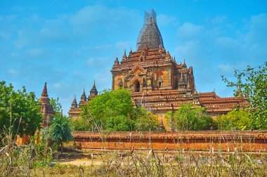 Htilominlo Tapınağı 'nın dışı, Bagan, Myanmar