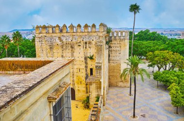 Saygı Kulesi 'nin havadan görünüşü, Jerez, İspanya