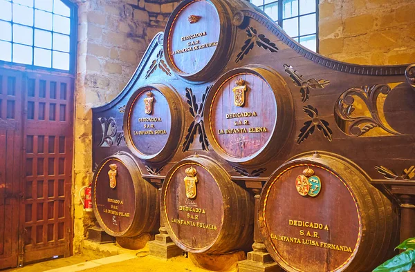 The vintage casks of Bodega Los Reyes, Tio Pepe winery, Jerez, S — Stock Photo, Image