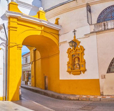 İspanya, Sevilla 'daki Arco del Postigo.