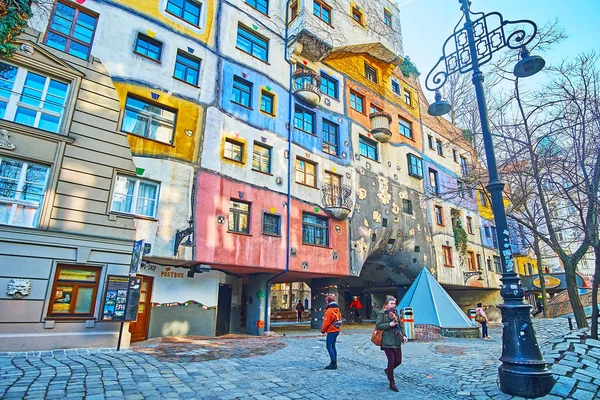 Hundertwasserhaus decoration, Vienna, Austria — Stock Photo, Image