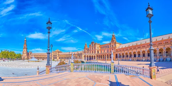 Panorama del ponte su Plaza de Espana a Siviglia, Spagna — Foto Stock