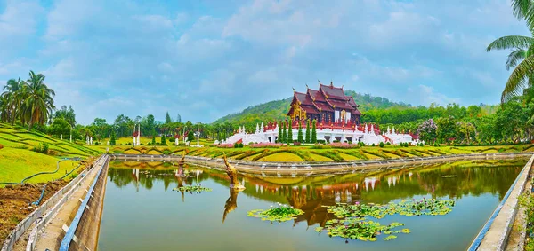 泰国清迈Rajapruek公园皇家展馆 — 图库照片