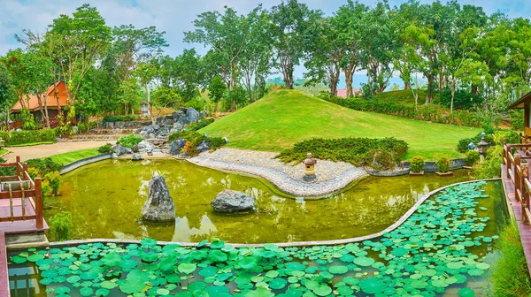 Panorama japońskiego ogrodu, Rajapruek park, Chiang Mai, Thailan — Zdjęcie stockowe