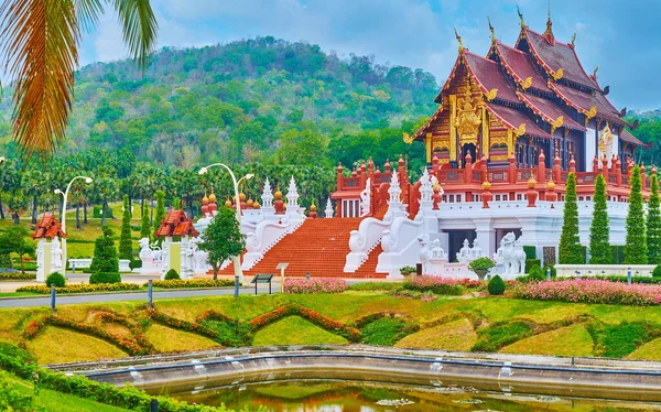 Hiasan Royal paviliun di taman Rajapruek, Chiang Mai, Thailand — Stok Foto