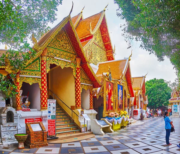 Вход в Wat Phra That Doi Suthep, Chiang Habbh, Th — стоковое фото
