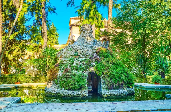 İspanya, Seville 'deki Alcazar Garden' da Sultanların Mağarası — Stok fotoğraf