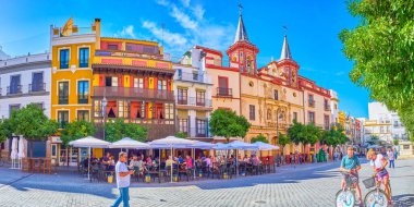 İspanya, Sevilla 'daki Salvador Meydanı' nda Yapılanmalar