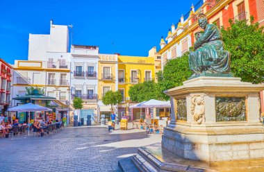 Martinez Montanes anıtı Sevilla 'daki Salvador Meydanı' nda.,