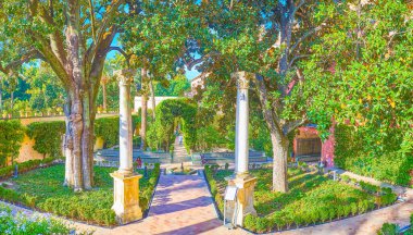 Seville, Spai 'deki Royal Alcazar Garden' ın Dans Bahçesi bölümü.