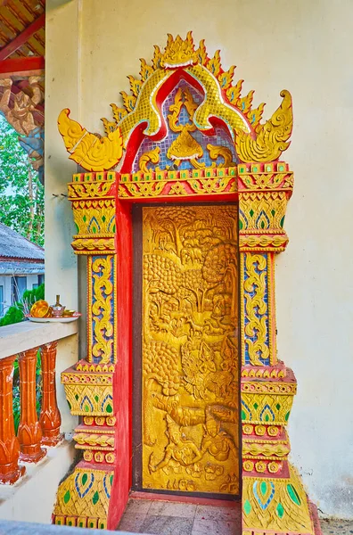 Carved Wooden Door Colorful Doorframe Decorated Fine Patterns Naga Serpents — Stock Photo, Image