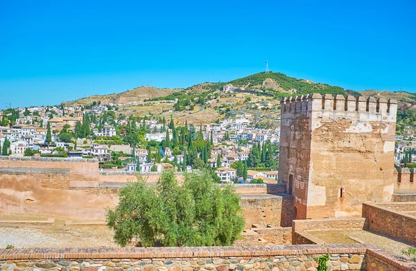 Der Blick Auf Die Berglandschaft Granadas Mit Dem Weißen Gehäuse — Stockfoto