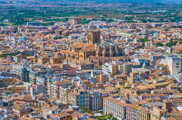 Taket Kakel Stad Med Stigande Apse Och Klocktorn Gotiska Katedralen — Stockfoto