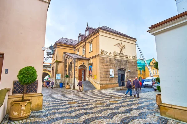 チェコストワ ポーランド 6月12 2018 ヤスナ 強羅修道院複合体の歴史的建造物の中を歩き 6月12日にチェコストワで素晴らしい中世建築をお楽しみください — ストック写真