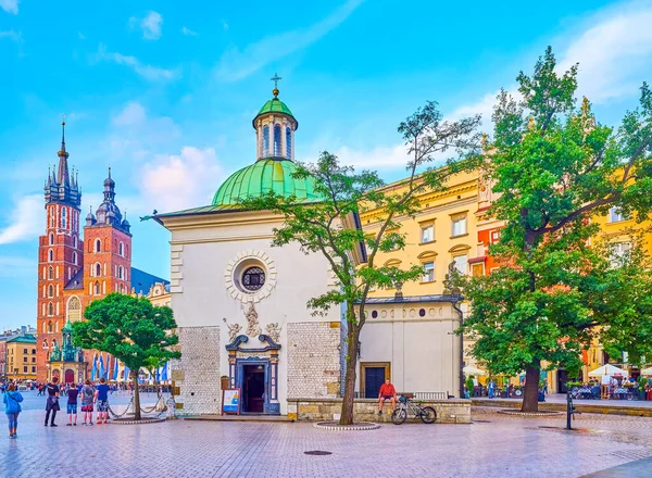 Krakow Polonia Junio 2018 Pequeña Iglesia Medieval Wojciech Uno Los — Foto de Stock