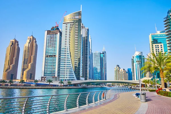 Dubai Eae Március 2020 Kanyargós Sétányon Dubai Marina Festői Kilátást — Stock Fotó