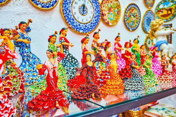Tienda Turismo Ofrece Una Gran Cantidad Recuerdos Porcelana Como Relojes — Foto de Stock