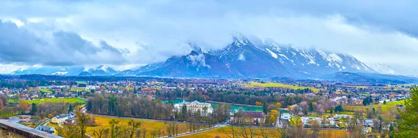 Krásná Krajina Kopce Monchsberg Riedenburg Okresu Salcburku Předměstí Masivní Pohoří — Stock fotografie