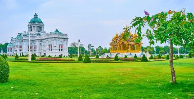 Ananta Samakhom Taht Salonu ve Auspice yaldızlı pavyonun Anıt Taçları, Bangkok, Tayland