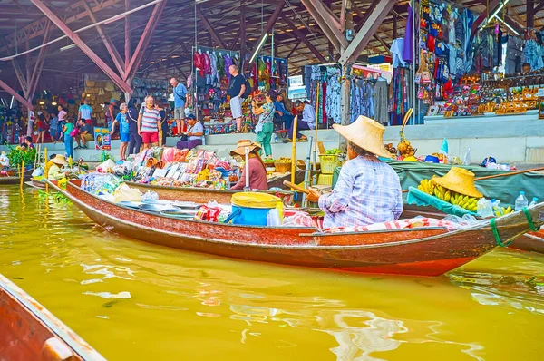 Damnoen Saduak Thaïlande Mai 2019 Bateau Vendeur Nourriture Vendant Fruits — Photo