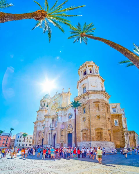 Cadiz Španělsko Září 2019 Davy Turistů Náměstí Plaza Catedral Úžasné — Stock fotografie