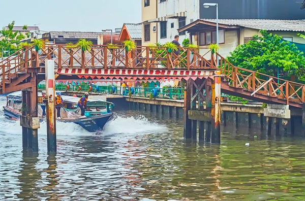 Бангкок Таиланд Мая 2019 Года Быстрый Паром Мостом Через Канал — стоковое фото