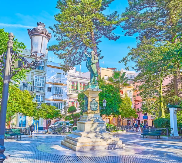 Cadiz Spain September 2019 Bronze Emilio Castelar Statue Unung Coniferous — 스톡 사진