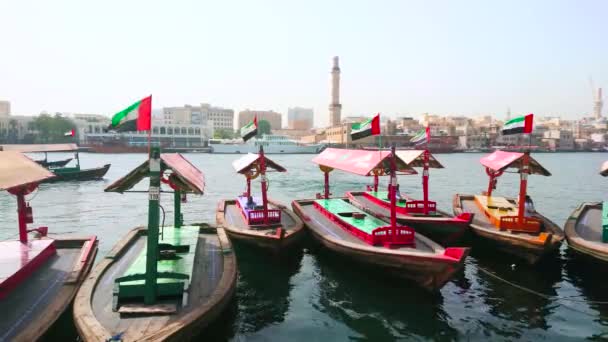 Dubai Emirados Árabes Unidos Março 2020 Coloridos Abridores Madeira Com — Vídeo de Stock