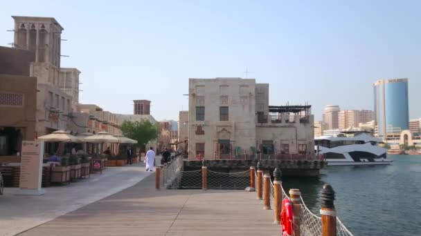 阿联酋迪拜 2020年3月1日 位于迪拜历史街区的迪拜遗产村码头于3月1日成为迪拜受欢迎的旅游胜地 — 图库视频影像