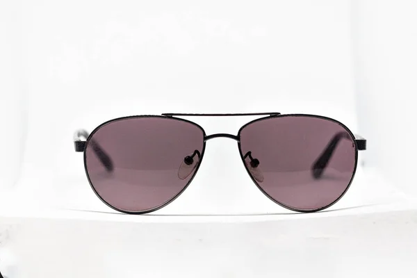 Solglasögon Med Vit Bakgrund Tillbehör Mode — Stockfoto