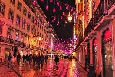 Lizbon 'da Noel süslemeleri, sokak ışıkları, Portekiz