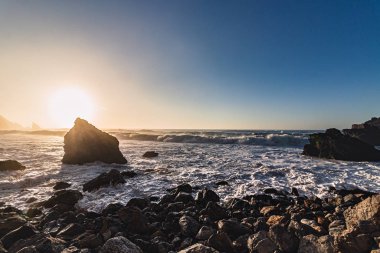 Adraga Sahili 'nde gün batımı, Doğanın Gücü, Sintra, Portekiz