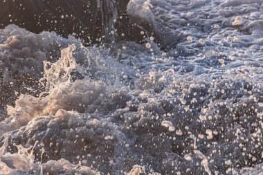 Denizin dalgaları, Sintra, Portekiz plajları