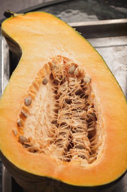 Kabak Brezilya 'lı bir kız, vejetaryen yemeği.