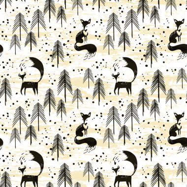 Foxy kış çam ormanı içinde